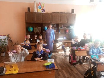 Профилактические занятия со школьниками